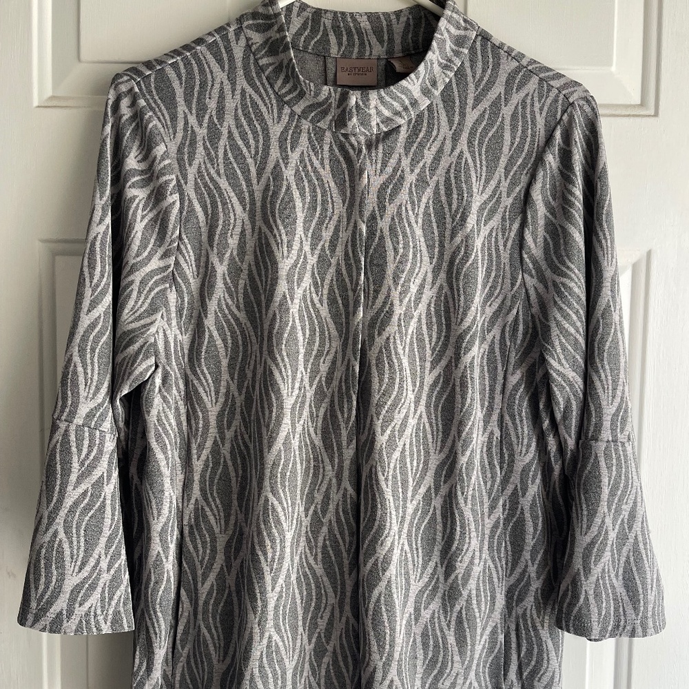 Chico’s EasyWear Jacket / Cardigan  Size 1  ~  EUC